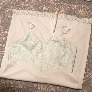 Vintage slip, mint green